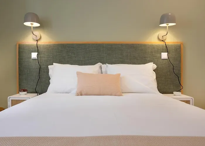 Away To Enjoy - Hapiness Has A Place بورتو